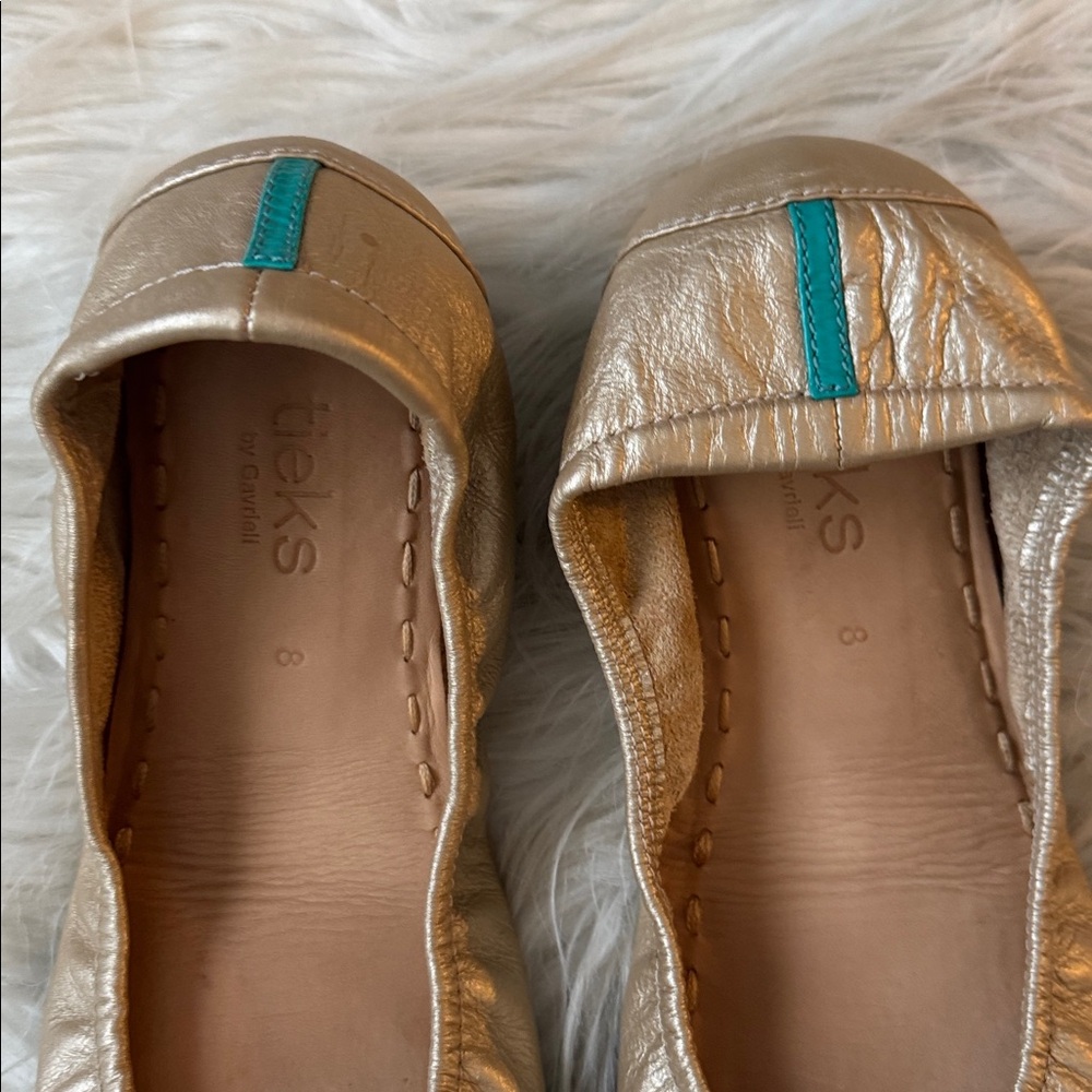 Tieks LIMITED EDITION Metallic
Champagne Size 8 - Picture 3 of 6